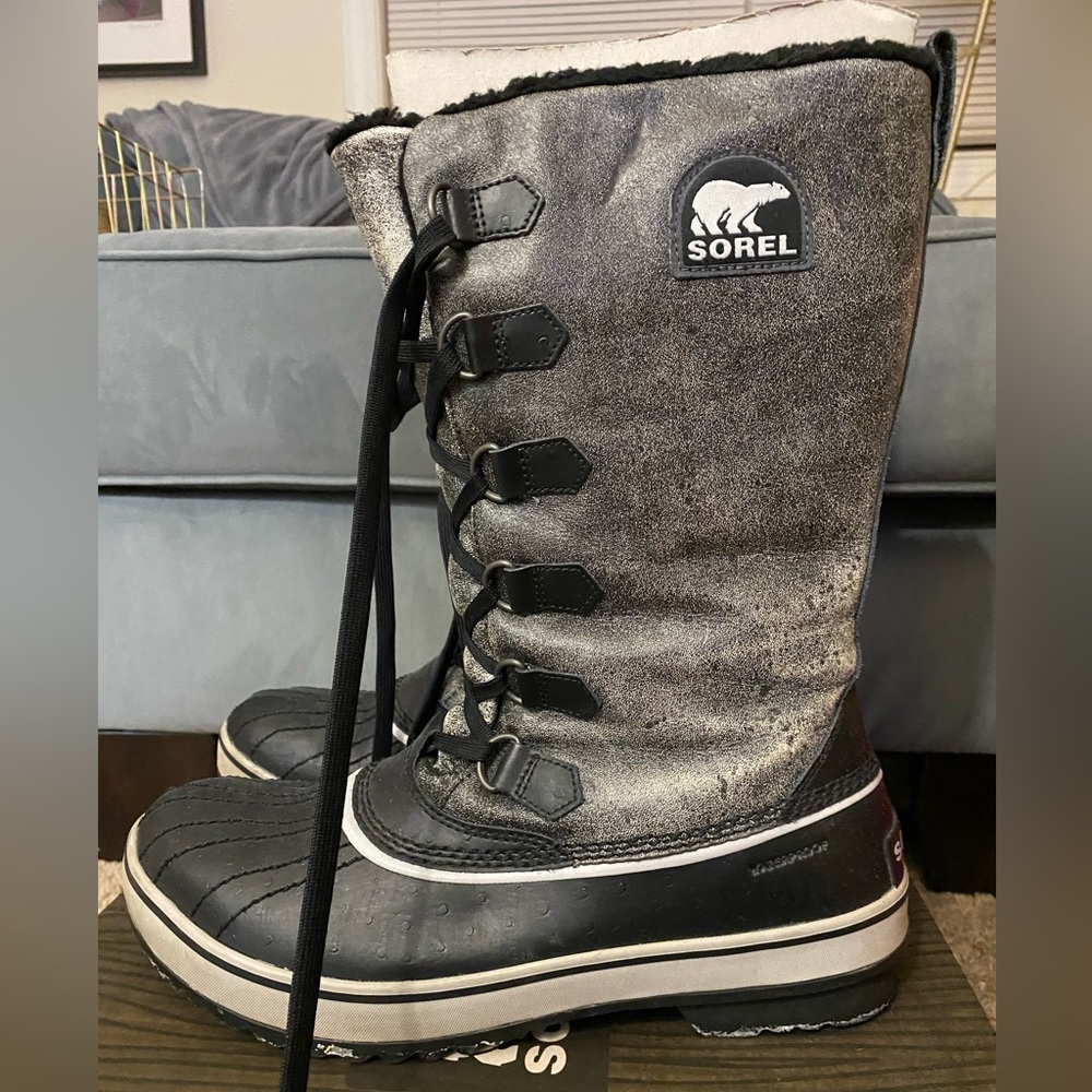 Sorel Tivoli High Snow boots